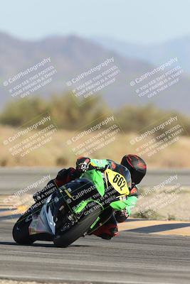media/Oct-04-2025-CVMA (Sat) [[408bcdd6e4]]/Race 13-Amateur Supersport Open/